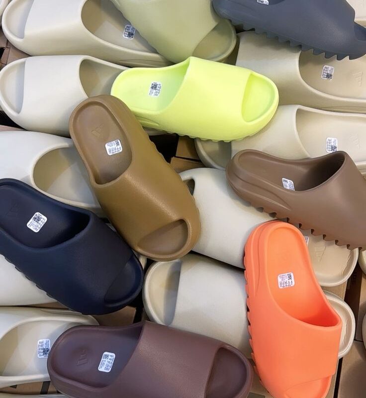Yeezy & Nike slides
