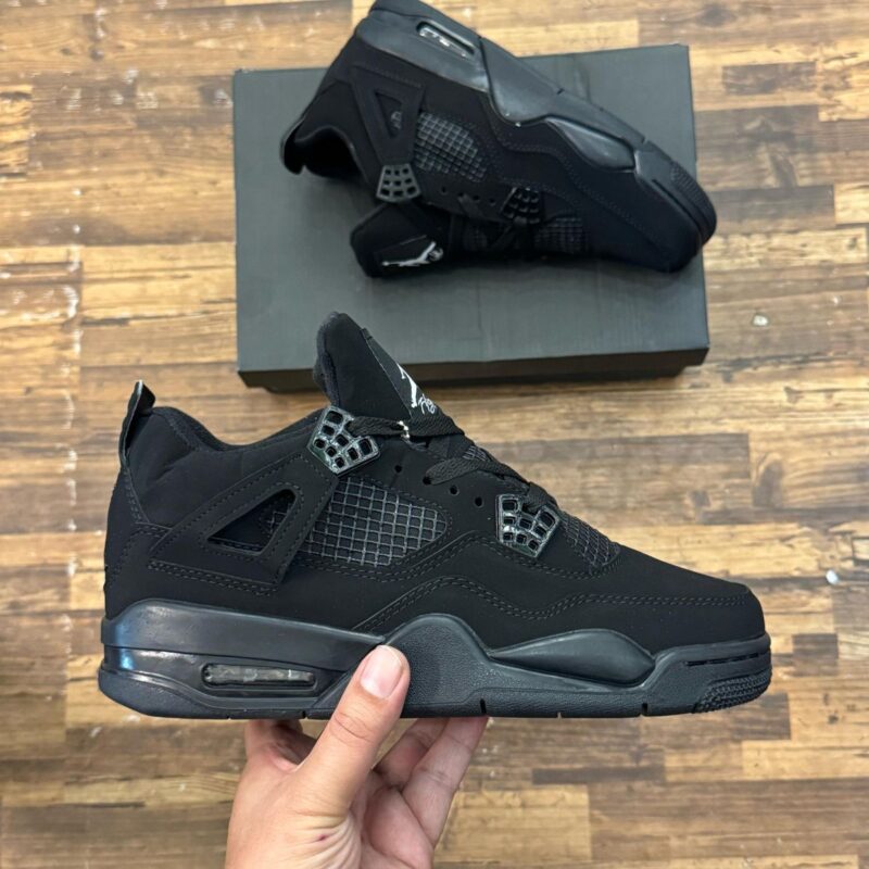 Jordan 4S UA