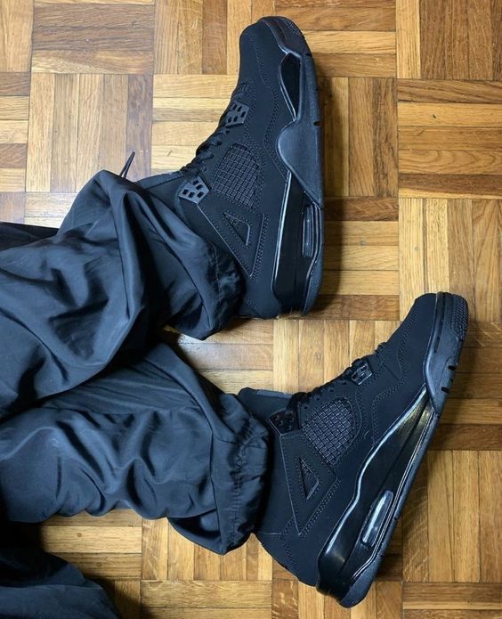 Jordan 4 (Men)