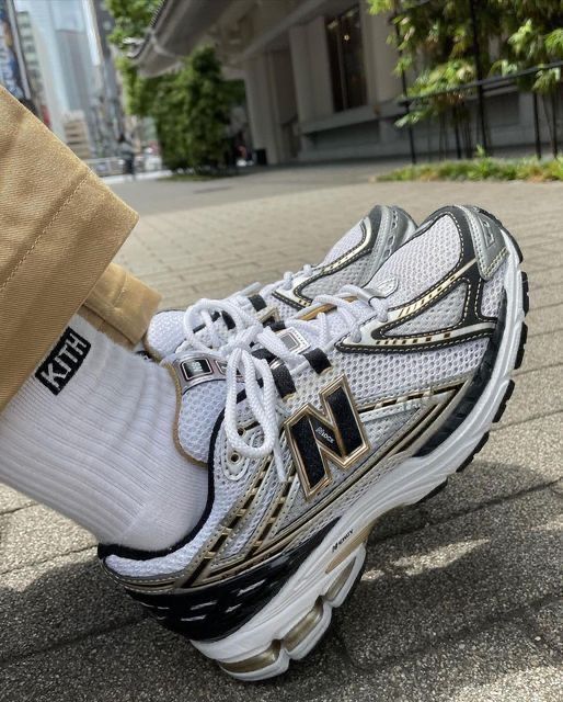 New Balance 1906R UA