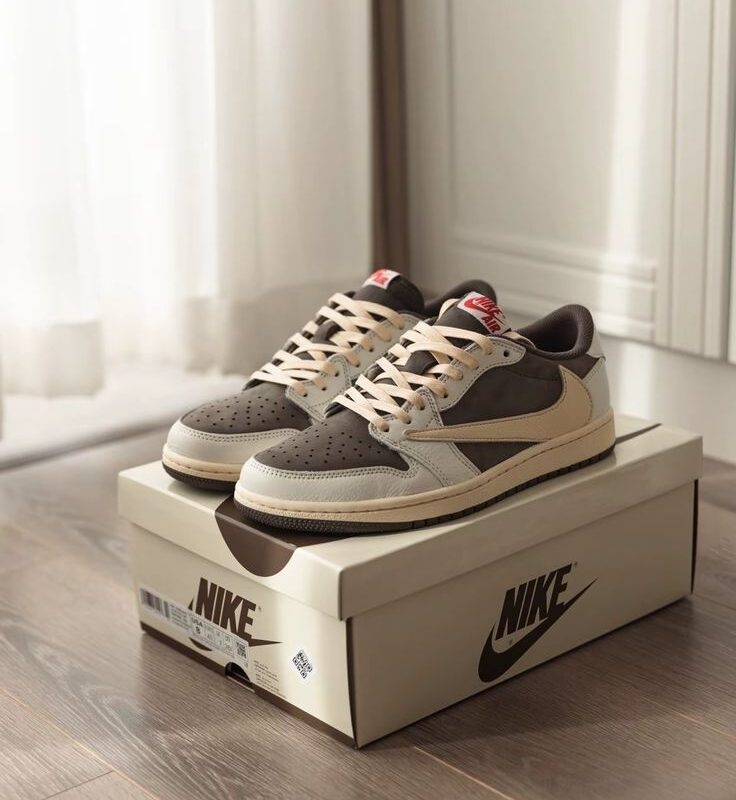 Air Jordan 1 Low Travis Scott