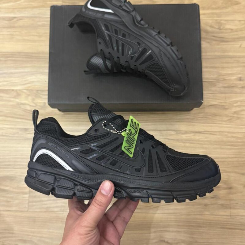 Nike Vomero V5 Performance Sneakers