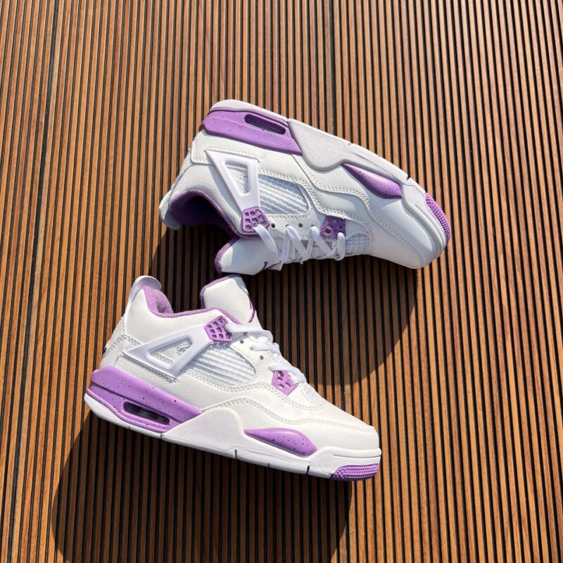 Jordan 4 Retro Women’s Sneakers