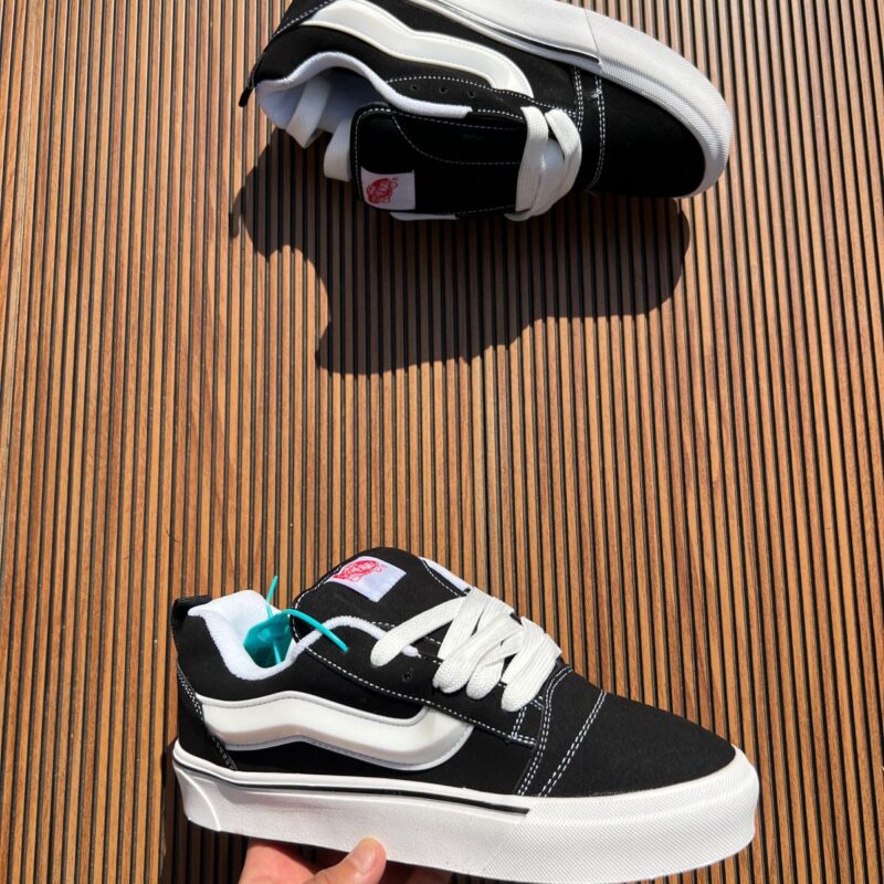 Vans Off The Wall Low-Top Sneakers